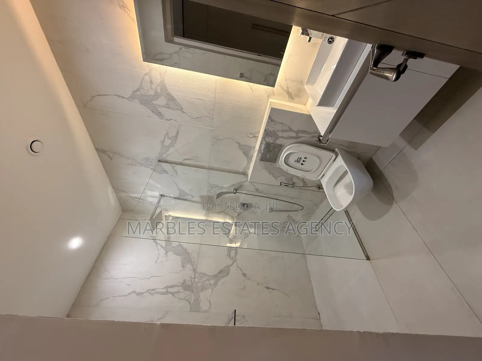 Furnished 3bdrm Penthouse in Kololo, Central Division for rent