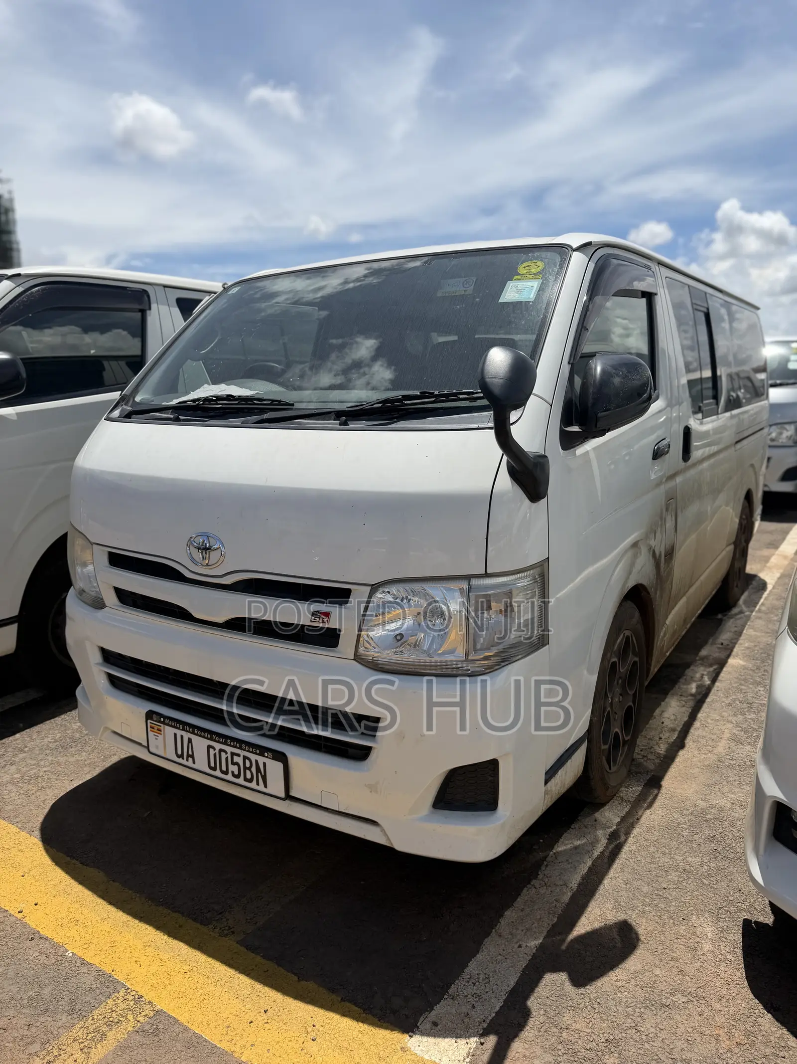 Toyota HiAce 2012 White