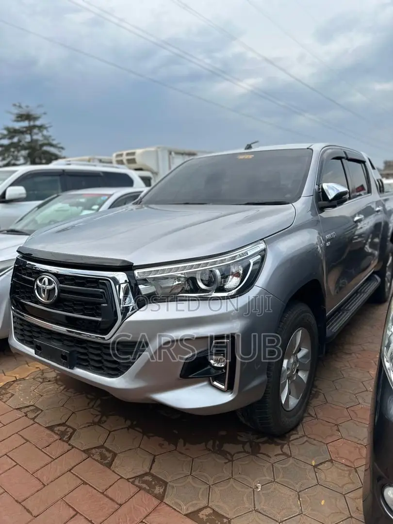 Toyota Hilux Revo Double Cab Deisel 2.8 AWD 2018 Gray
