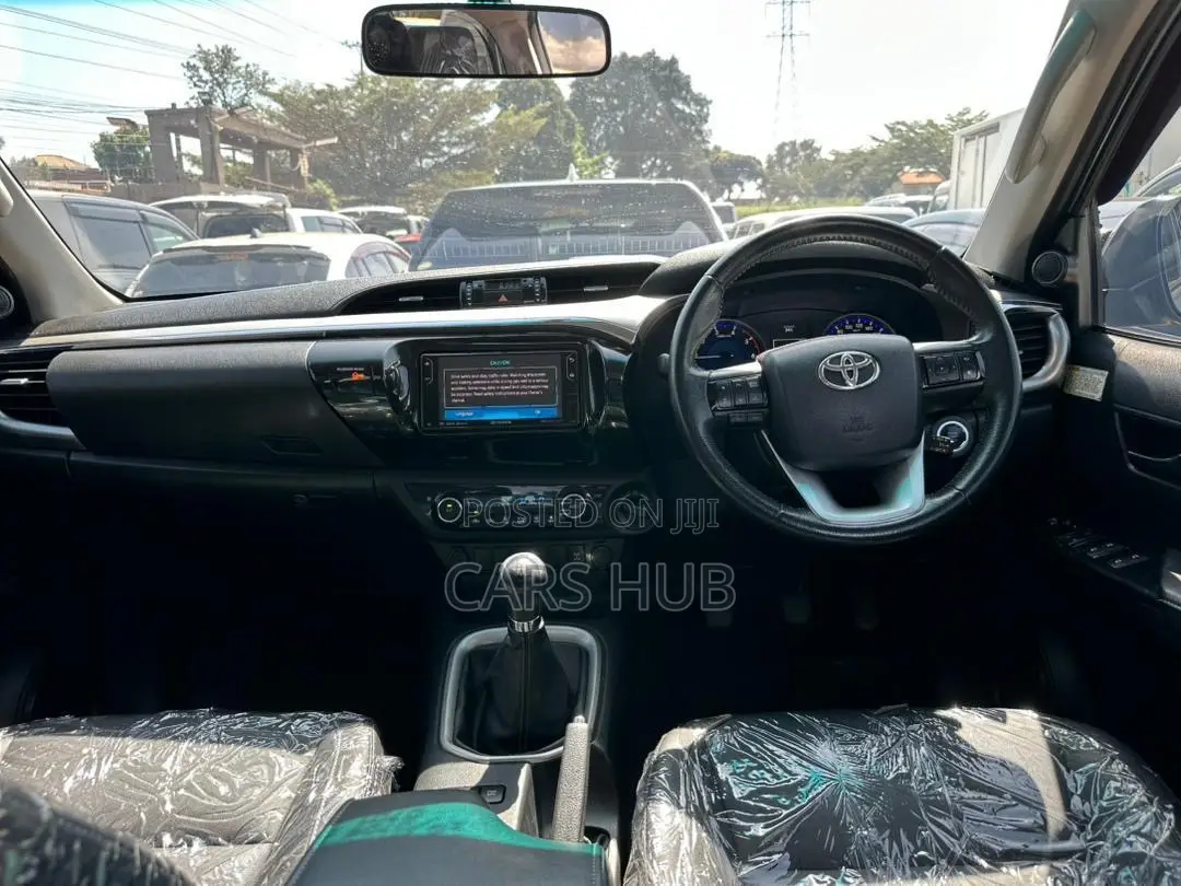 Toyota Hilux Revo Double Cab Deisel 2.8 AWD 2018 Gray