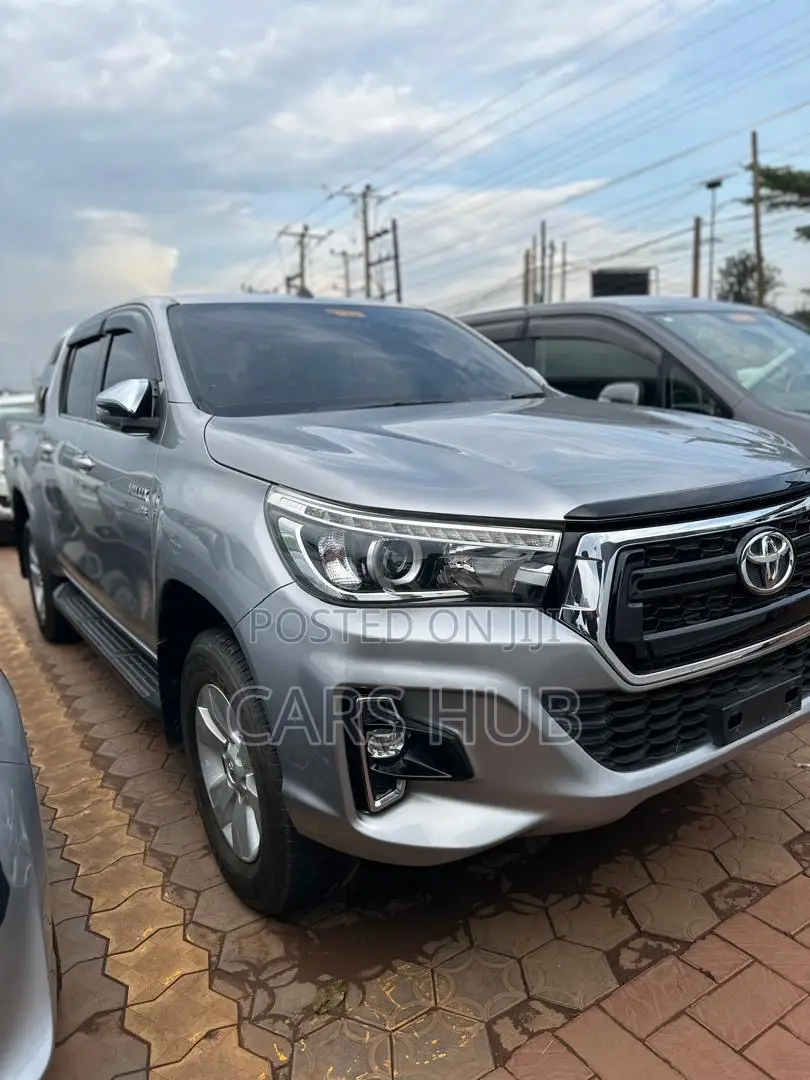 Toyota Hilux Revo Double Cab Deisel 2.8 AWD 2018 Gray