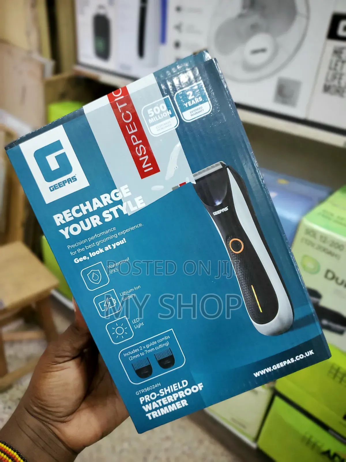 Professional Hair and Beard Trimmer - Clean Shave Every Time