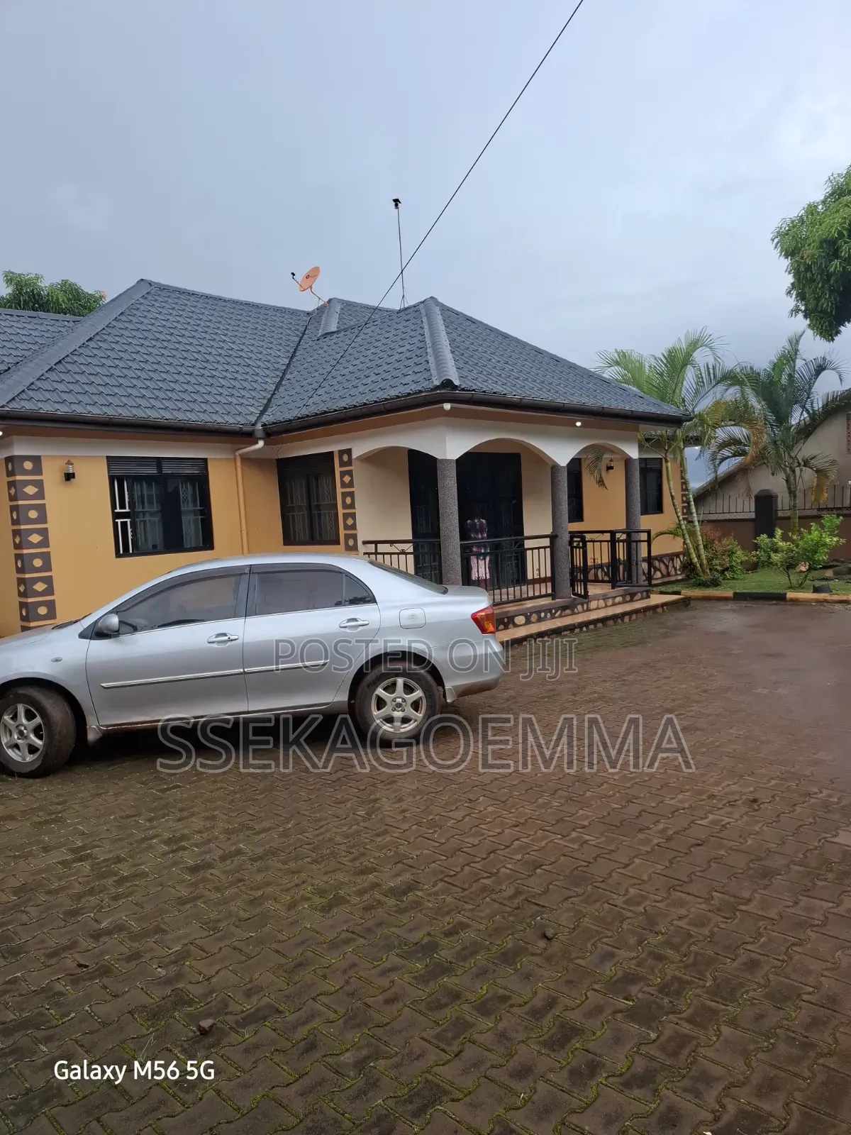 4bdrm Bungalow in Ssabagabo-Makindye for sale