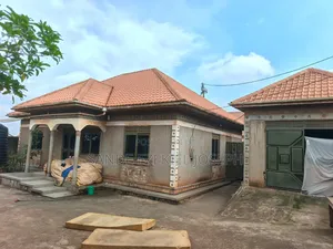 3bdrm Mansion in Seeta-Namuganga for sale