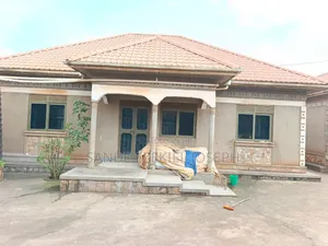 3bdrm Mansion in Seeta-Namuganga for sale