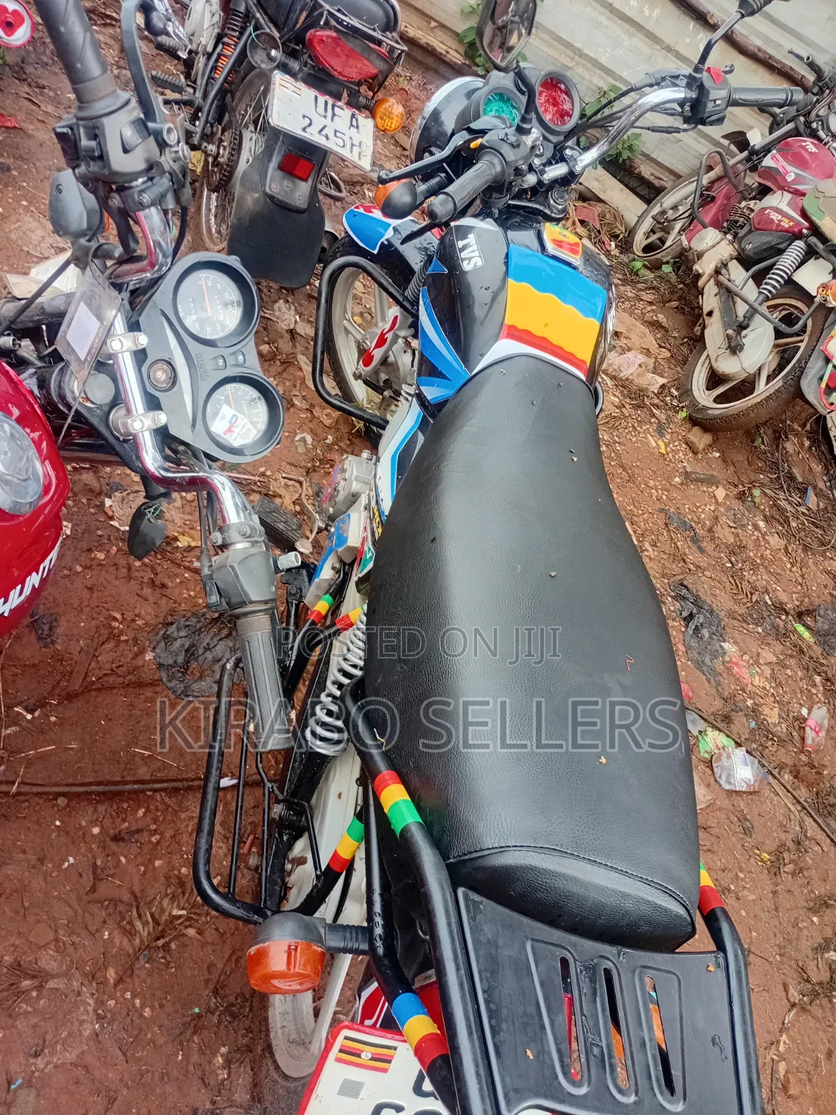 TVS HLX 125 2025 Black
