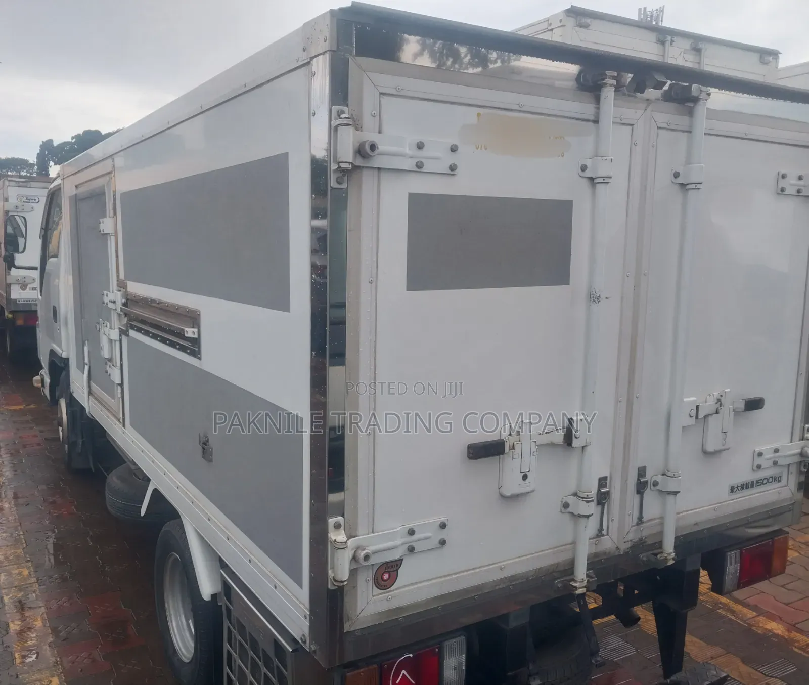 Isuzu Fridge 2010 White