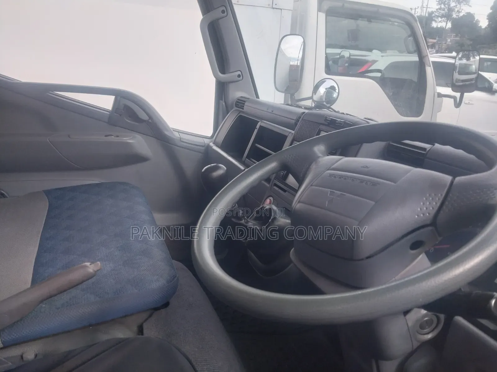 Mitsubishi Canter Fridge 2012