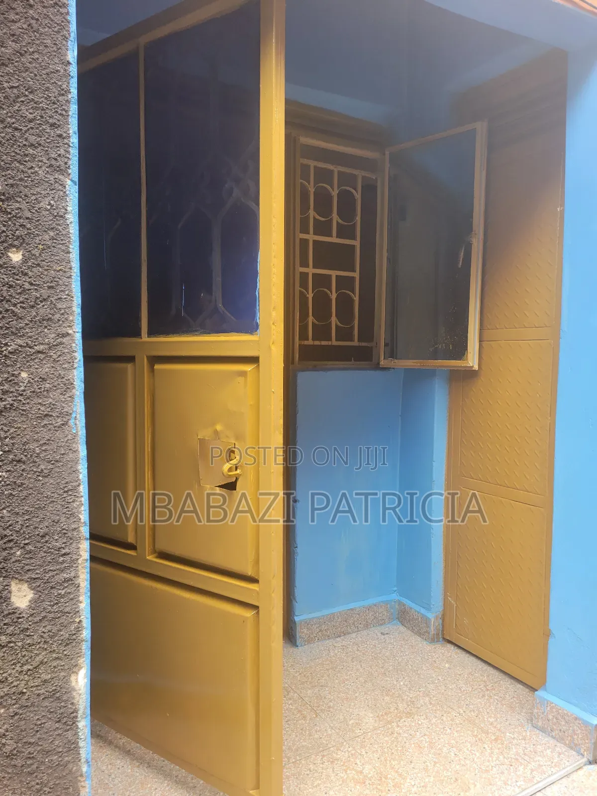 1bdrm House in Maganjo Stage Area, Kawempe for rent