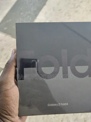 New Samsung Galaxy Z Fold4 256 GB Black