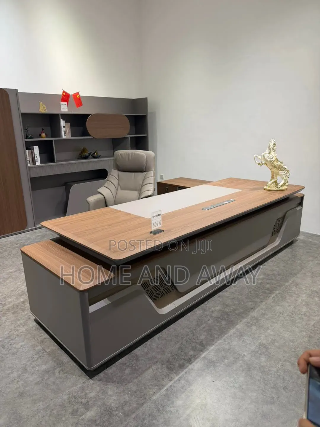 Office Desks/Office Setup Customized Furnishing Services