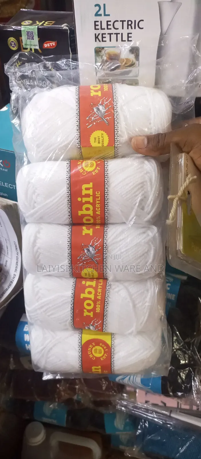 10 Pieces Of Robin White Knitting Yarn Chunky - White