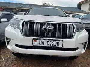 Toyota Land Cruiser Prado 2.8 2018 White