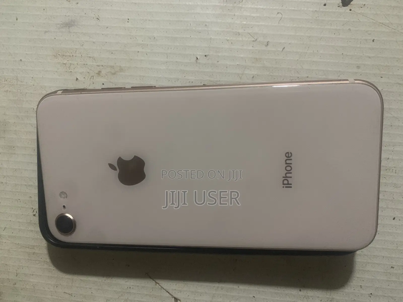 Apple iPhone 8 64 GB Gold