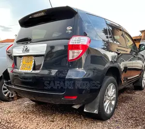 Toyota Vanguard 2009 White