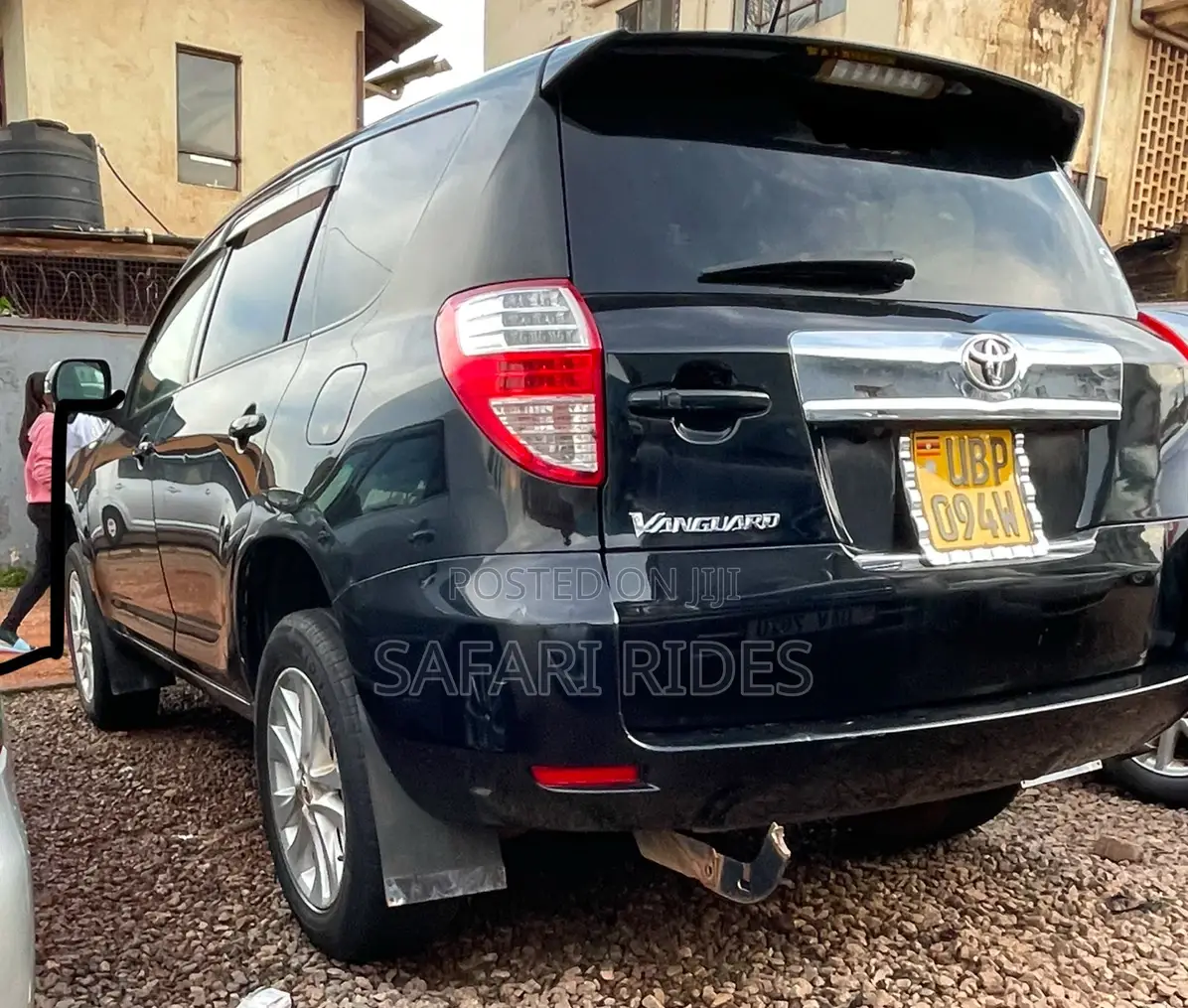 Toyota Vanguard 2009 White