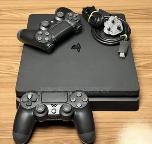 Ps4 Slim Fc26 Inside Installed. 500gb, 12 Latest Games. 2 Pads.