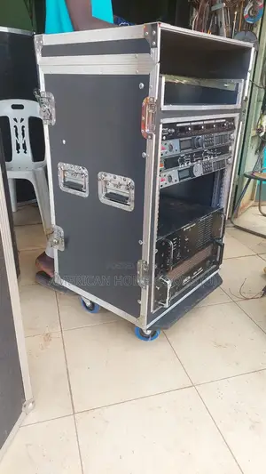 12u Mettallic Amplifier Rack On Wheels