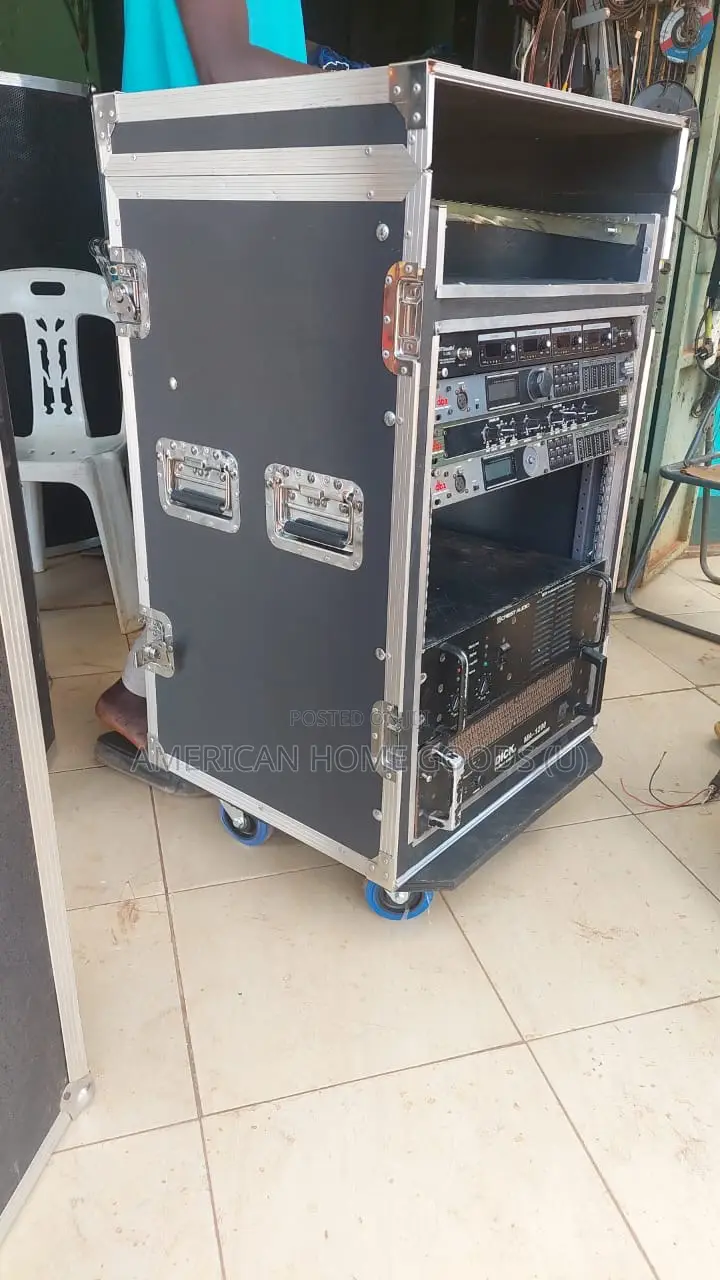12u Mettallic Amplifier Rack On Wheels