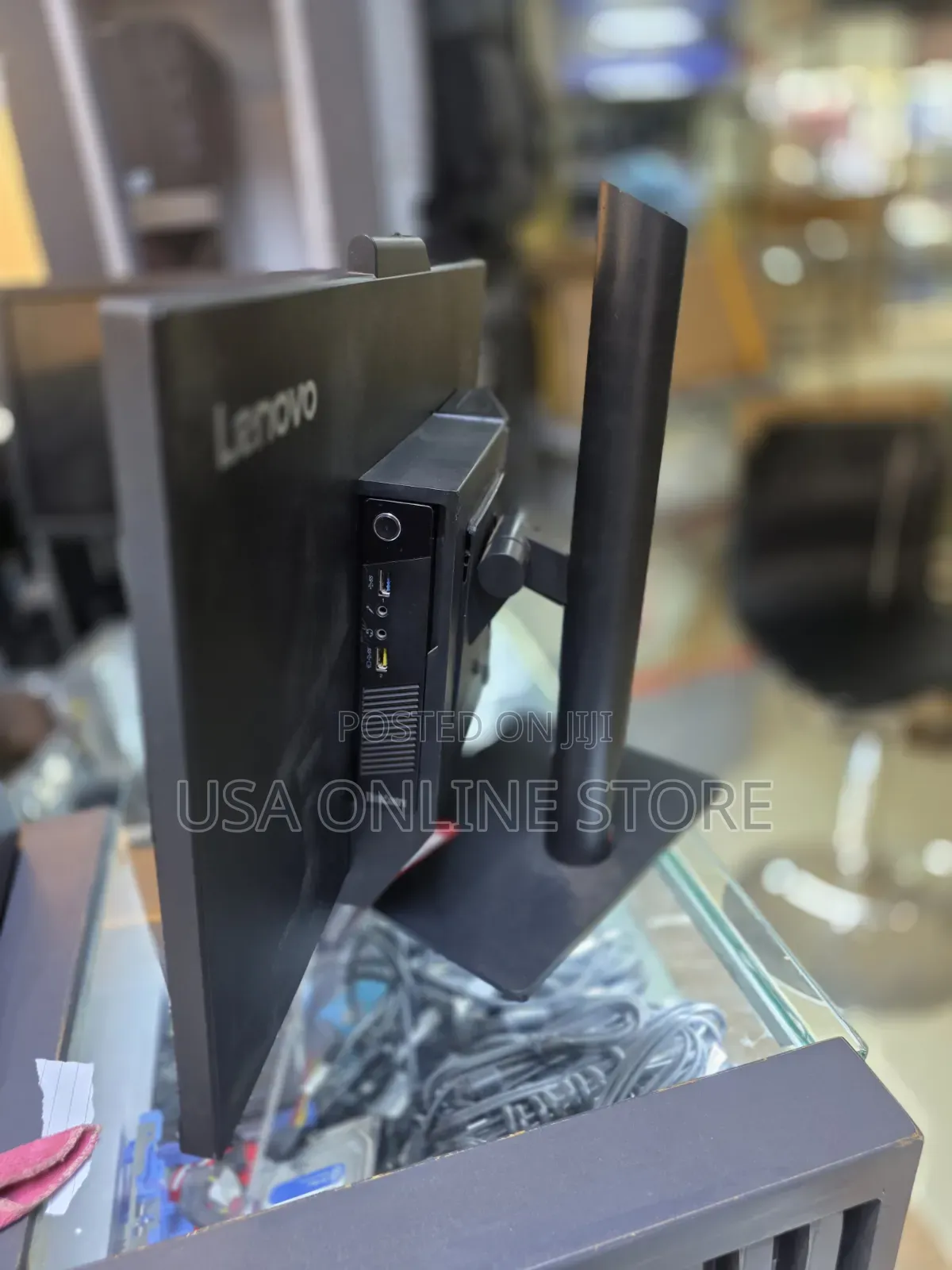 Desktop Computer Lenovo 8GB Intel Core i5 SSD 256GB