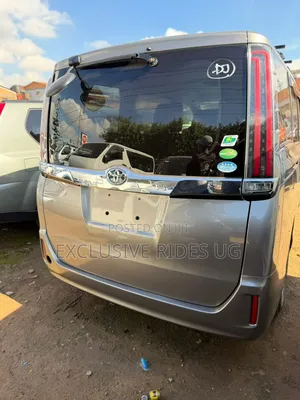 Toyota Noah 2.0 AWD (8 Seater) 2018 Gray