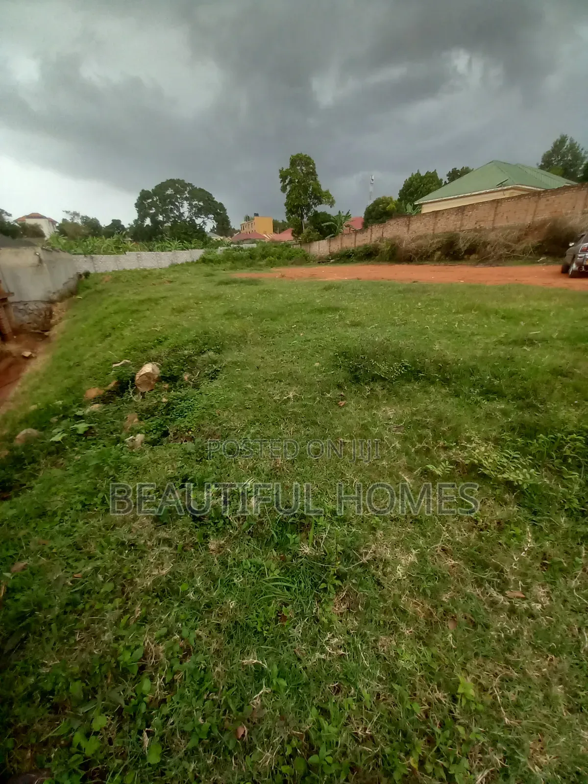 Kyaliwajjara Half Acre Nice Land on Sell