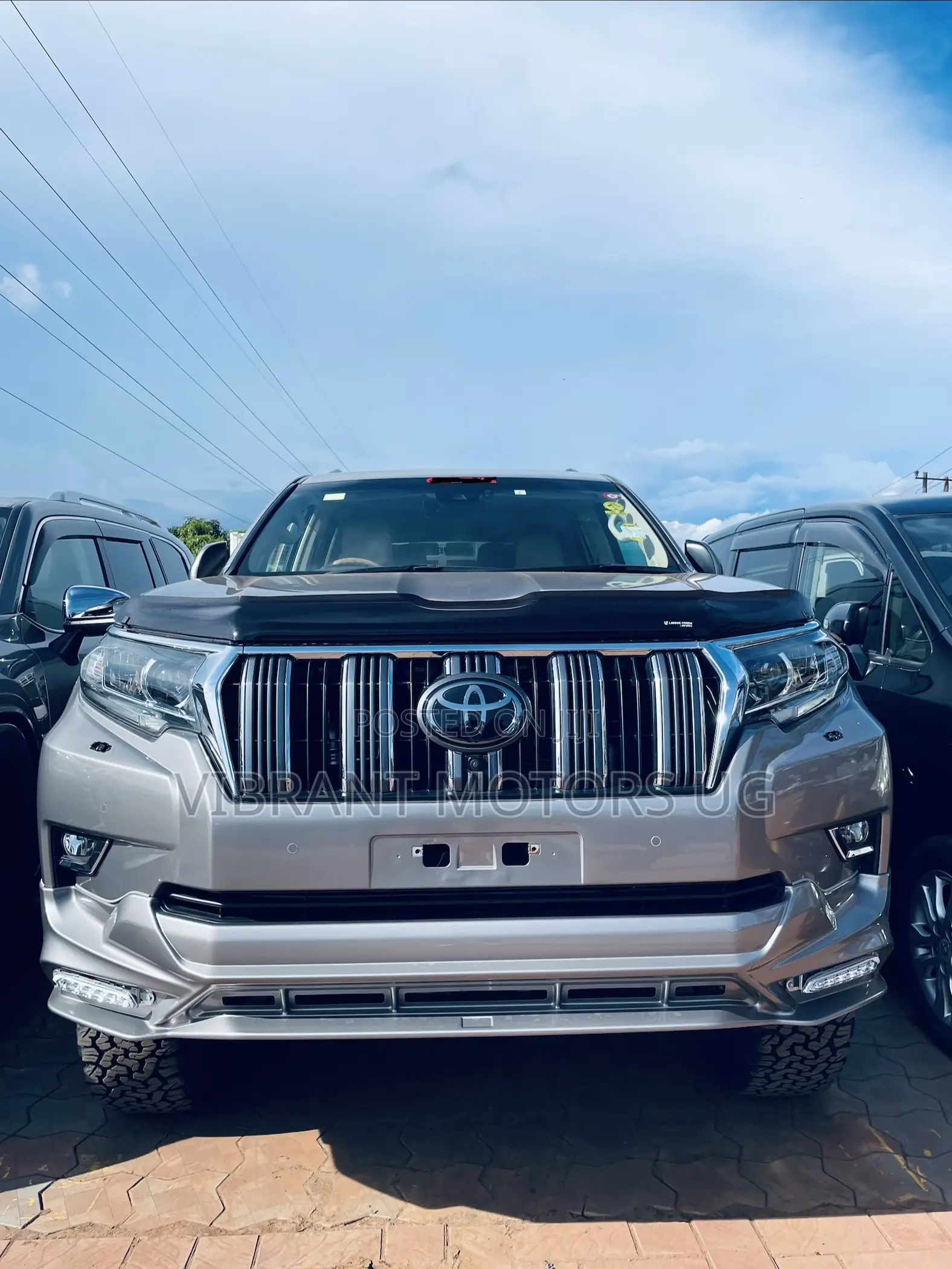 Toyota Land Cruiser Prado 2023 Gray