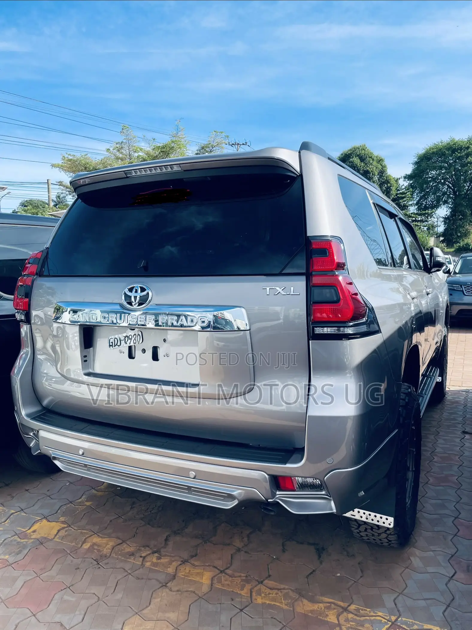 Toyota Land Cruiser Prado 2023 Gray