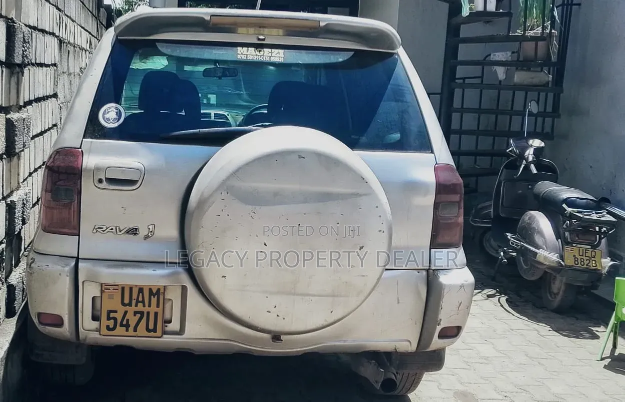 Toyota RAV4 Automatic 2002 Silver