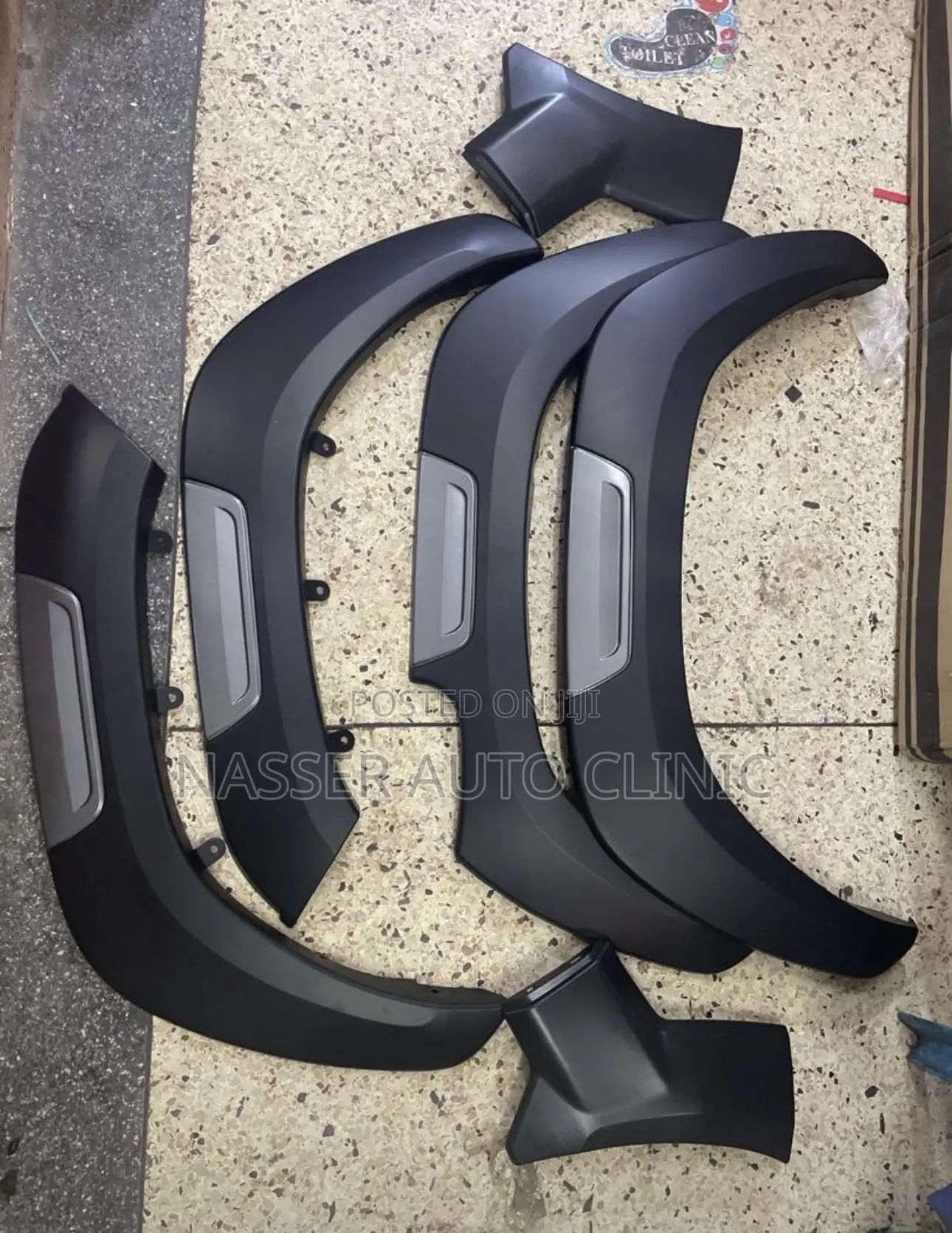 Hilux Revo Side Fenders