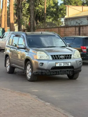Nissan X-Trail 2012 Gray