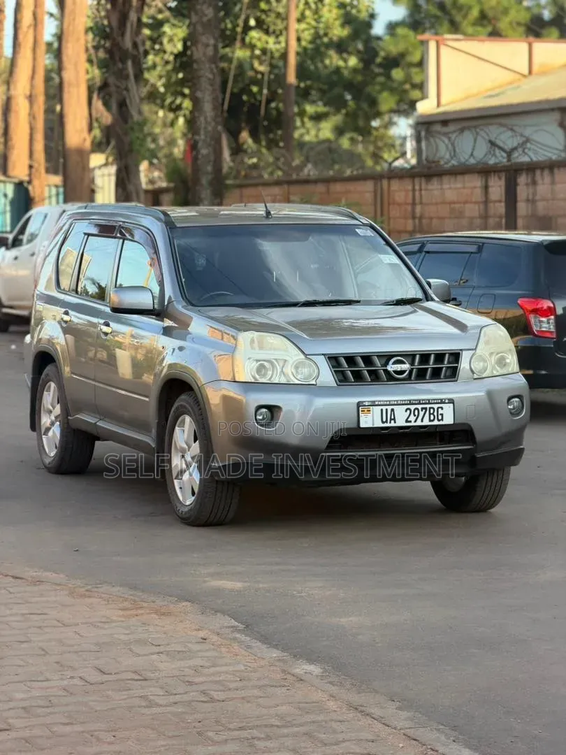 Nissan X-Trail 2012 Gray