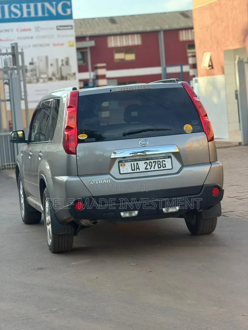 Nissan X-Trail 2012 Gray