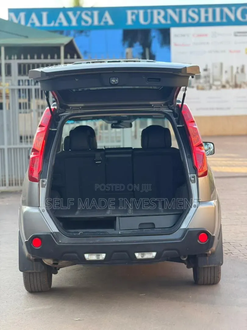 Nissan X-Trail 2012 Gray