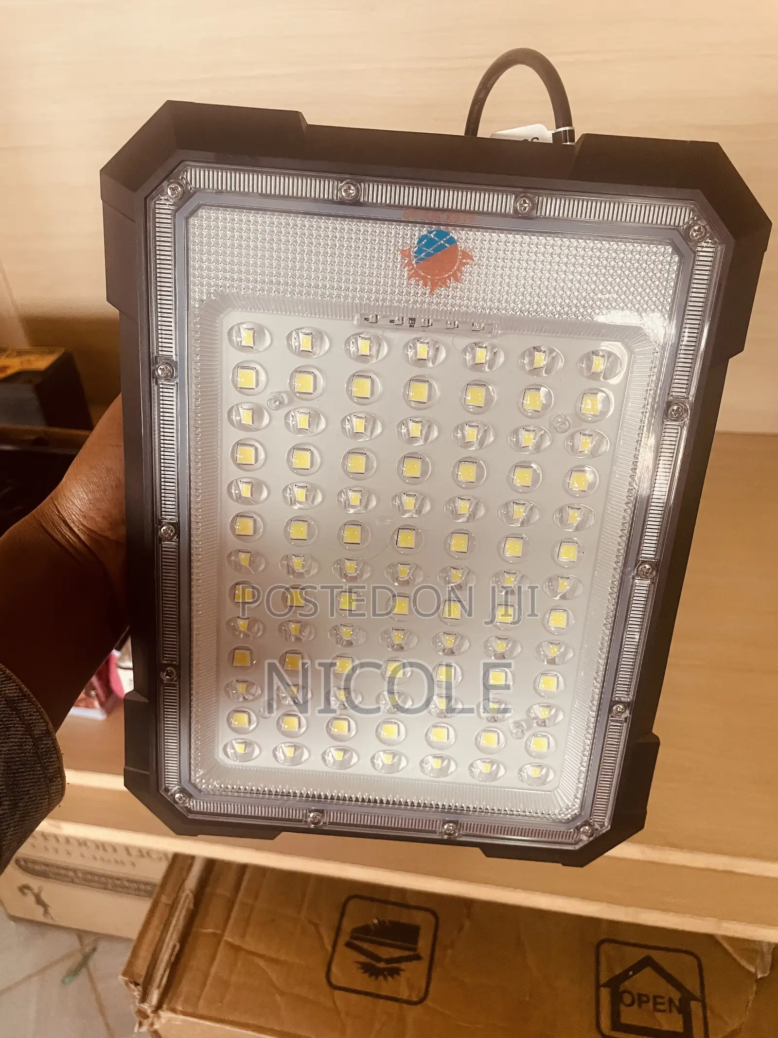 200w Outdoor Solar Flood Light – Super Bright Waterproof