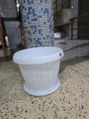 Pure Stripped White Plastic Flower Pots Plastic Flower Pots