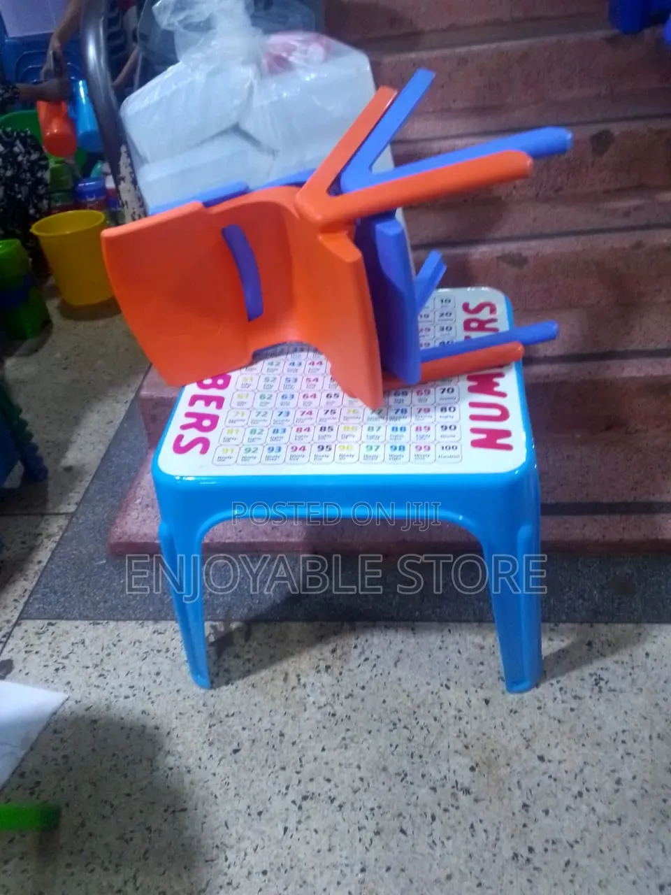 2pcs Plastic Kids Chairs and Table