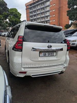 Toyota Land Cruiser Prado 2017 White