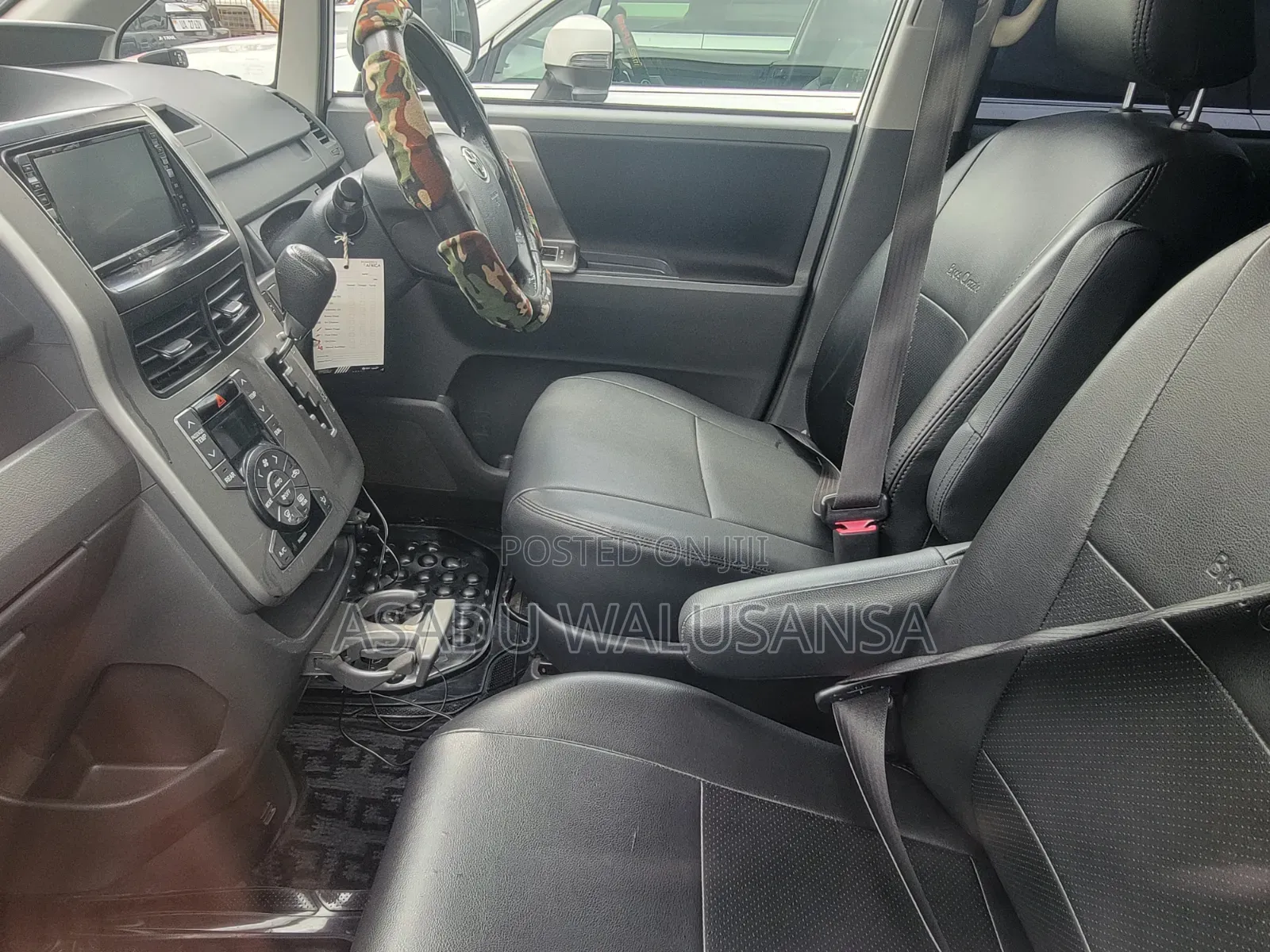 Toyota Noah 2010 White