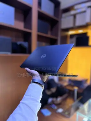 Laptop Dell Latitude 7390 8GB Intel Core i7 SSD 256GB