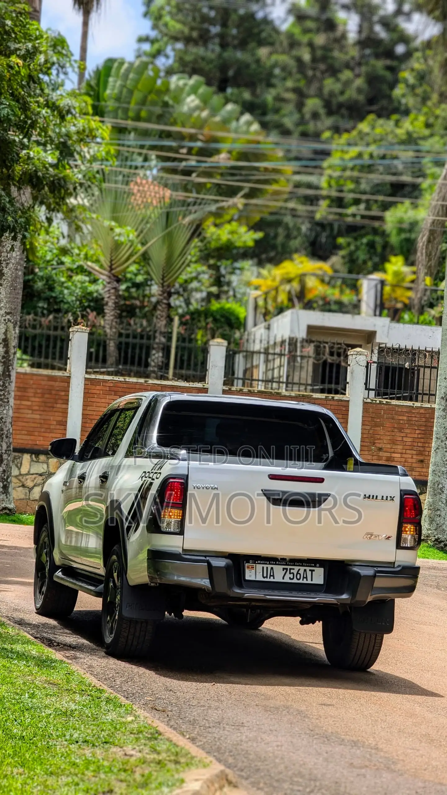 Toyota Hilux 2019 White