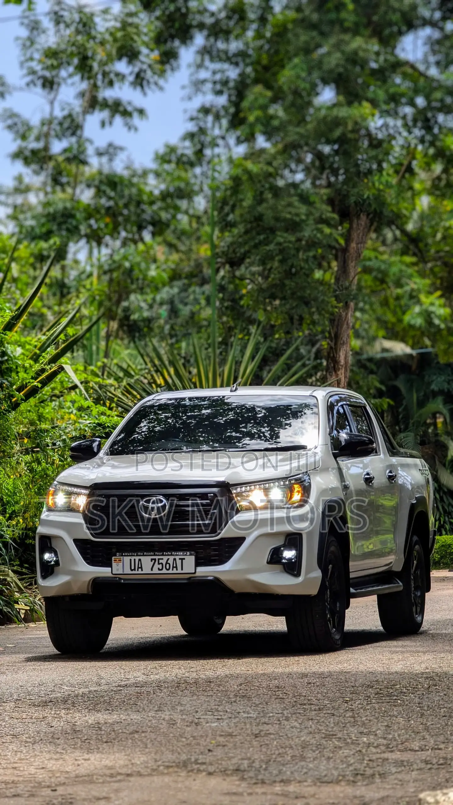 Toyota Hilux 2019 White