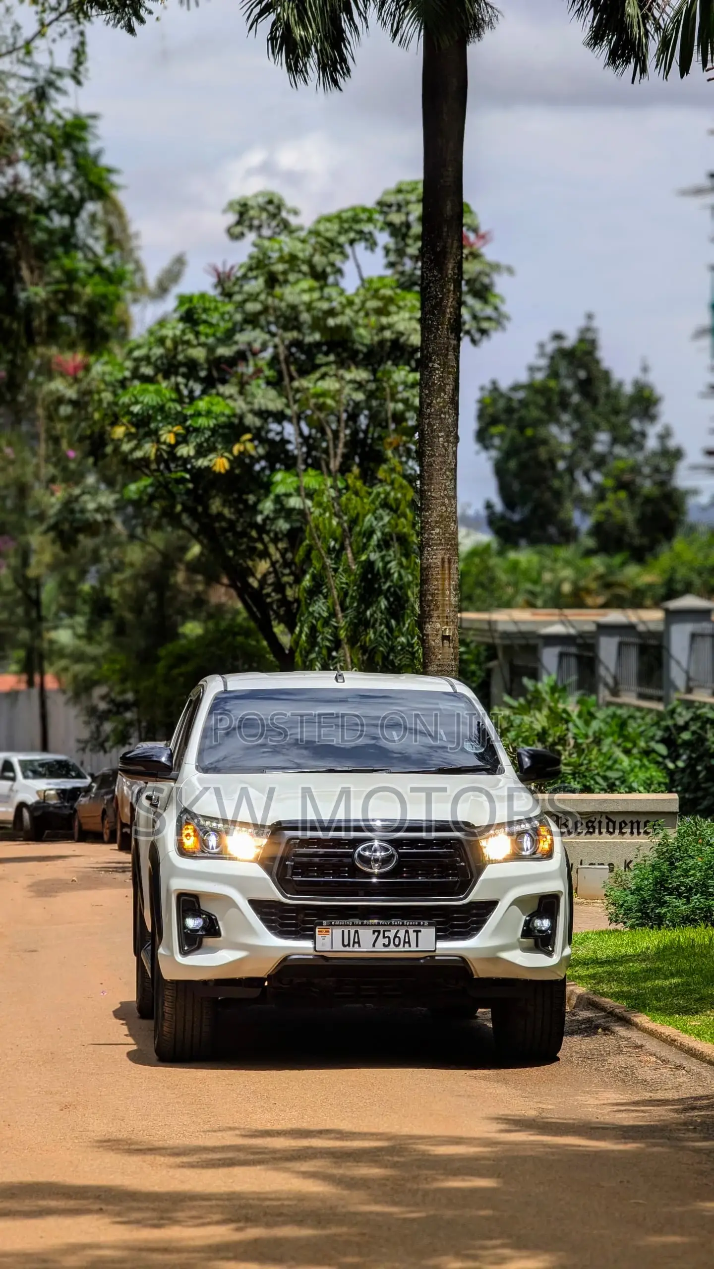 Toyota Hilux 2019 White