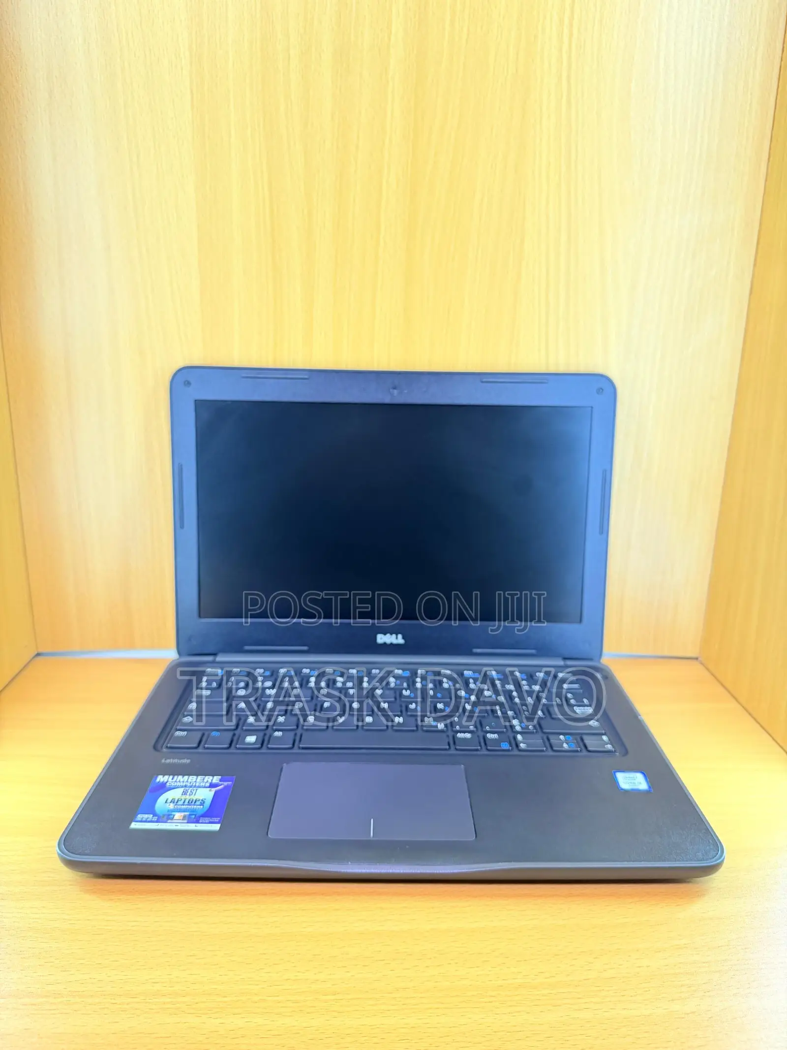 Laptop Dell Latitude 13 3380 8GB Intel Core i3 SSHD (Hybrid) 500GB