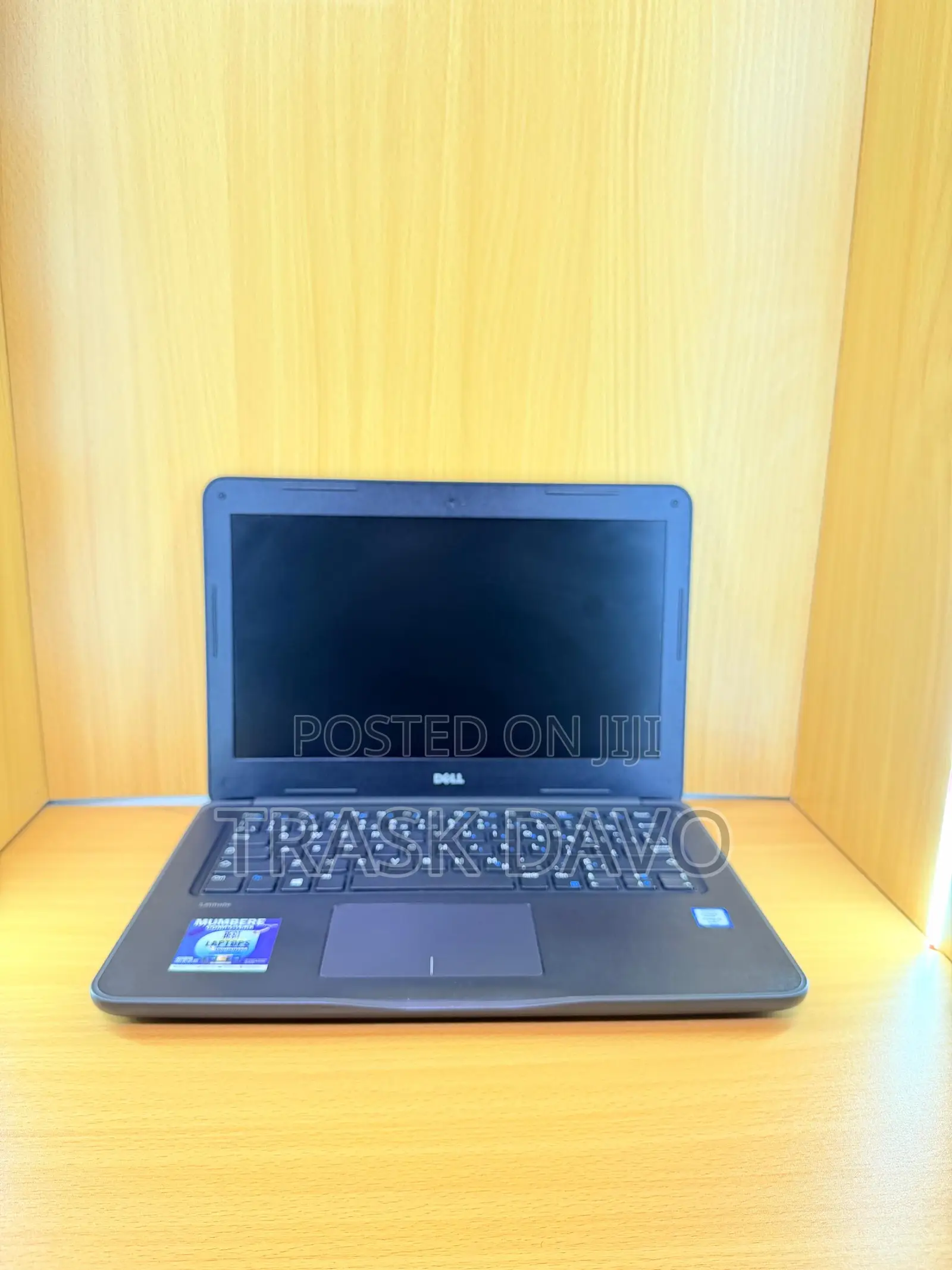Laptop Dell Latitude 13 3380 8GB Intel Core i3 SSHD (Hybrid) 500GB