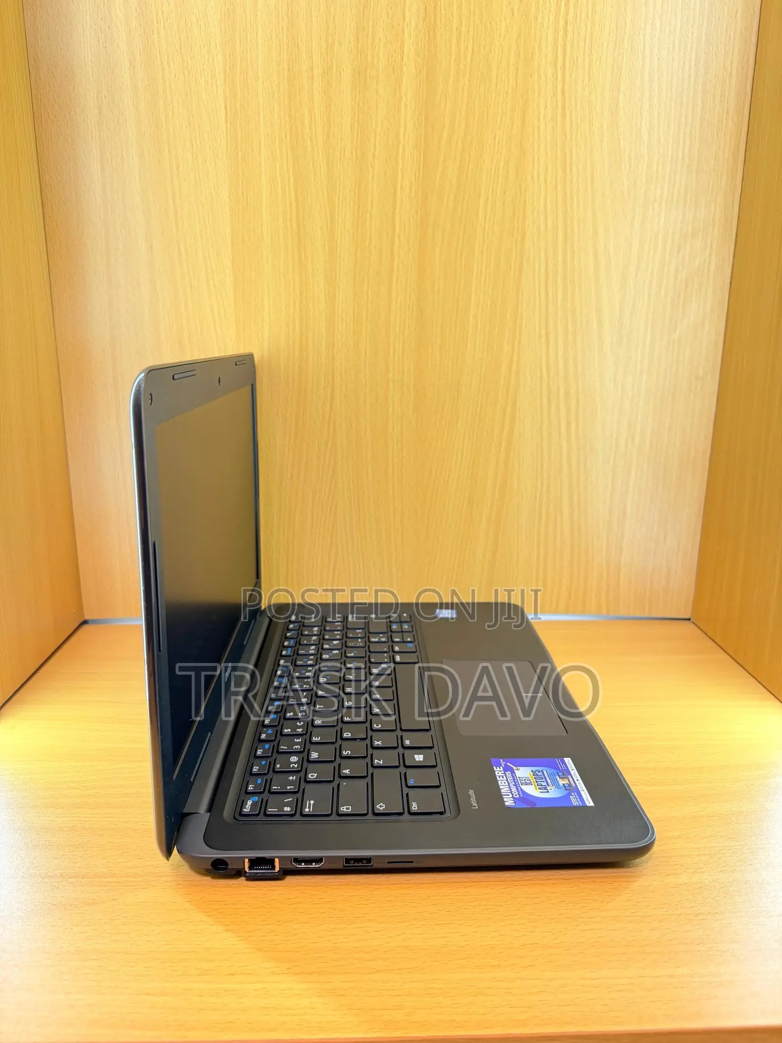 Laptop Dell Latitude 13 3380 8GB Intel Core i3 SSHD (Hybrid) 500GB