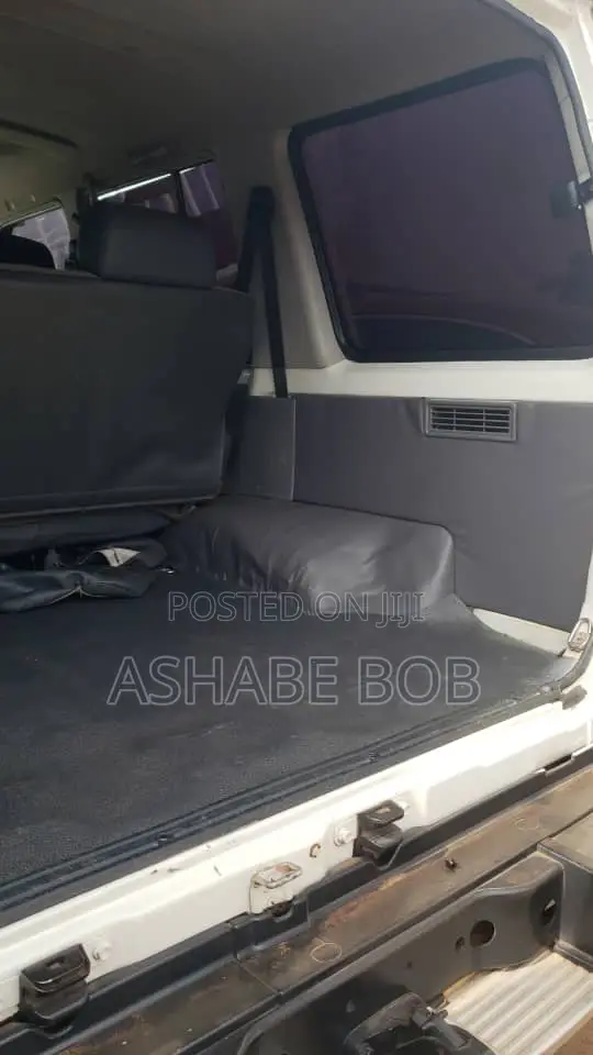 Toyota Land Cruiser 2018 White