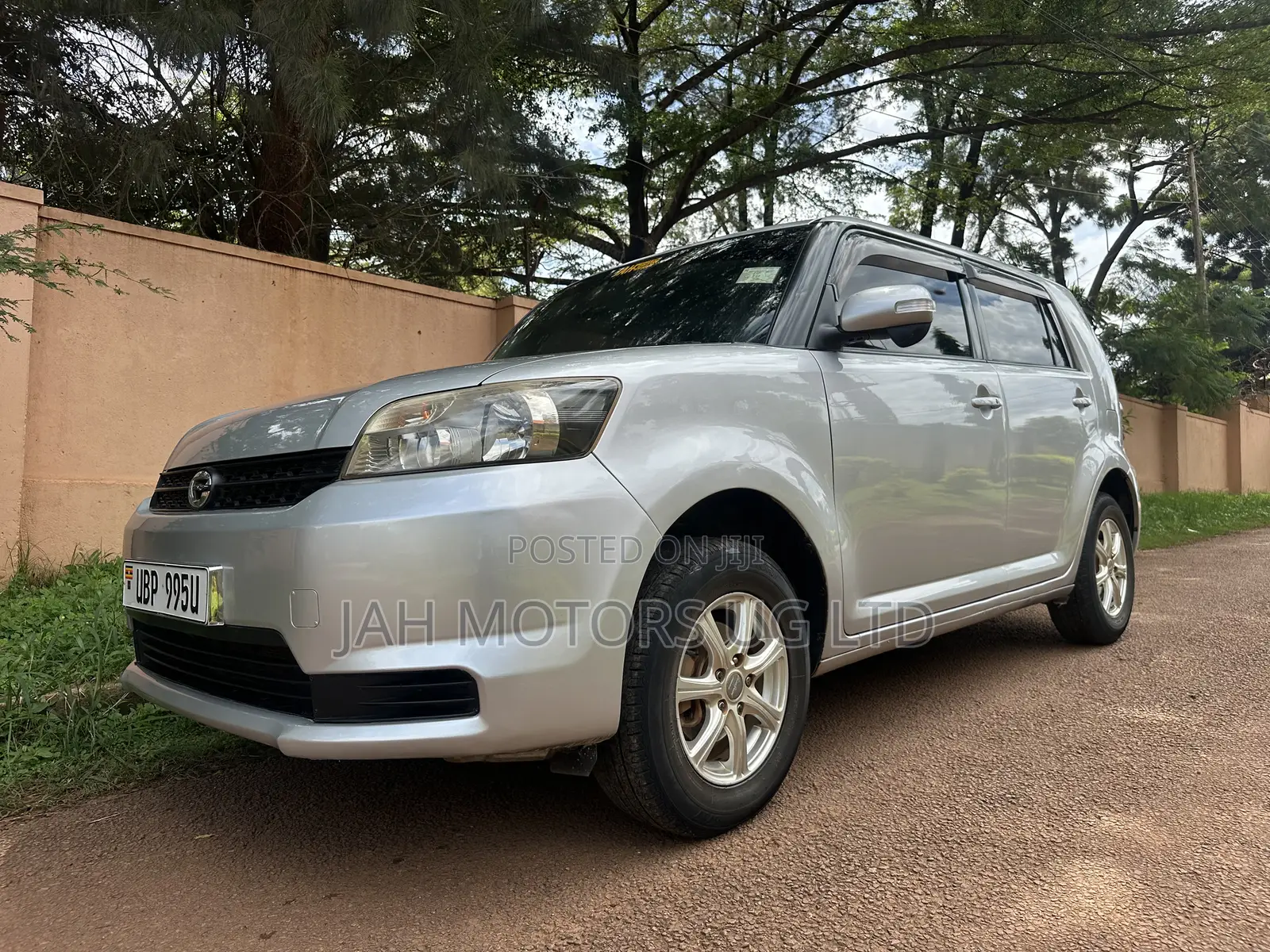 Toyota Corolla Rumion Hatchback 1.5 FWD 2010 Silver