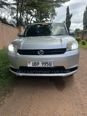 Toyota Corolla Rumion Hatchback 1.5 FWD 2010 Silver