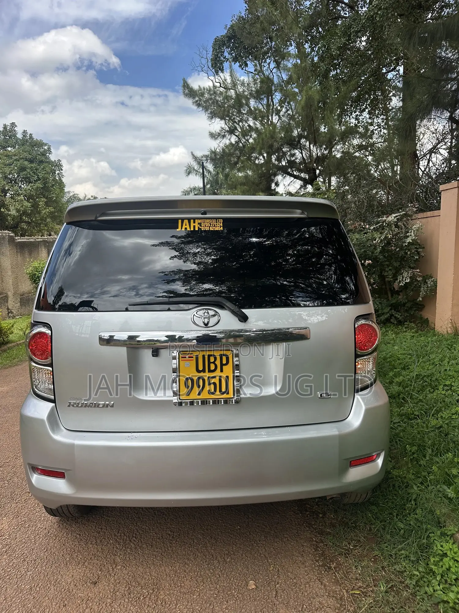 Toyota Corolla Rumion Hatchback 1.5 FWD 2010 Silver
